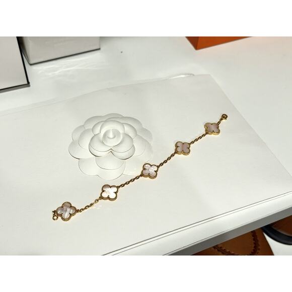 Clover 5 motifs bracelet Pink stone - Picture 1 of 4